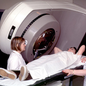 Figura 1 - Utilização de raios γ para realizar radioterapia.